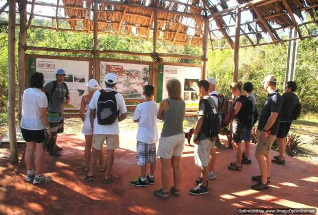 Padre Nuestro Guiding