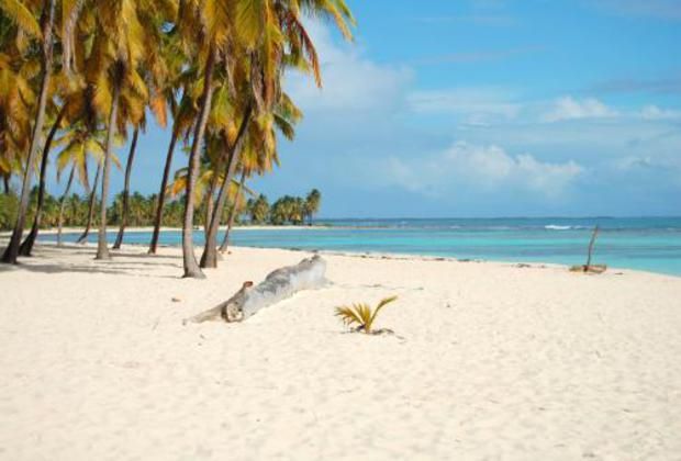 Arrival Canto de la Playa on our Saona tour